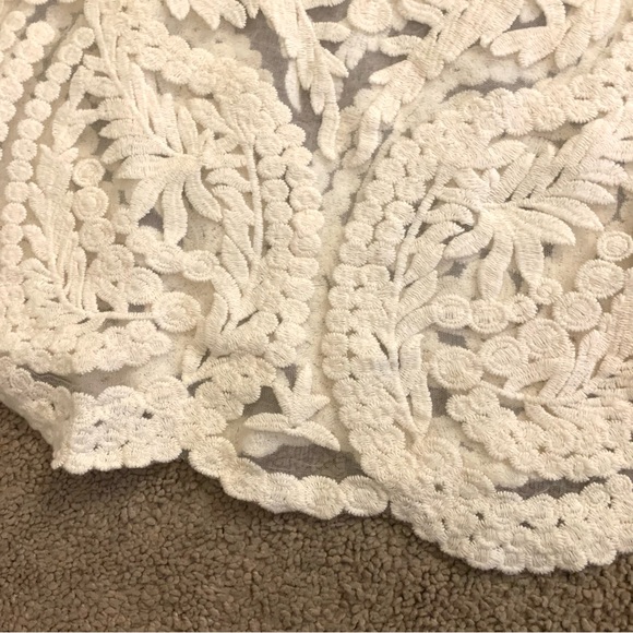 Me My Emblem Crochet Lace Embroidered Blouse - Picture 6 of 9